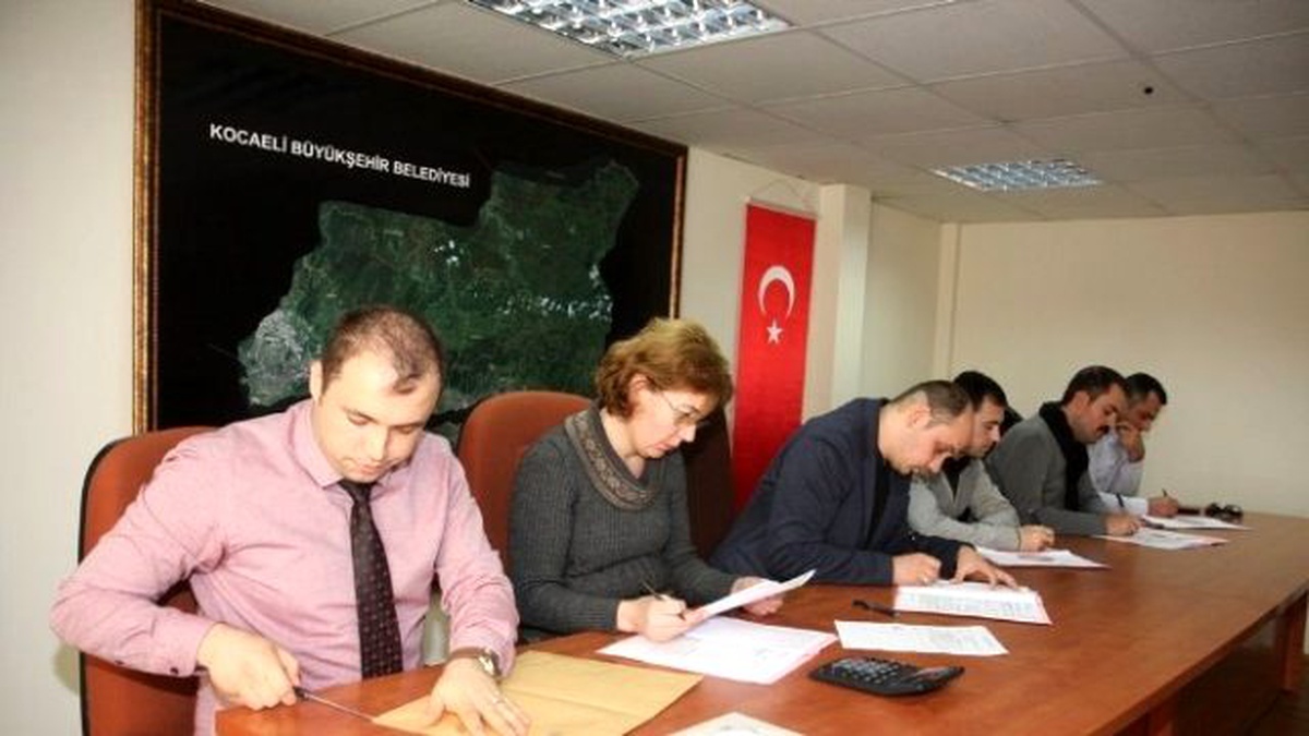 Değirmendere Köprülü Kavşağına Yaya Korkuluğu
