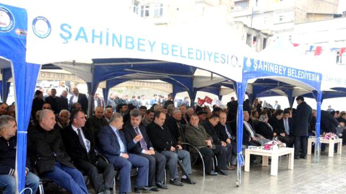 Gaziantep\'te Öğrenci Yurdu ve Taziye Evinin Açılışı Yapıldı