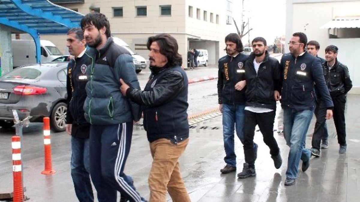 Hackerlerin Cezaevi Yolunda Son İsteği Özçekim Oldu