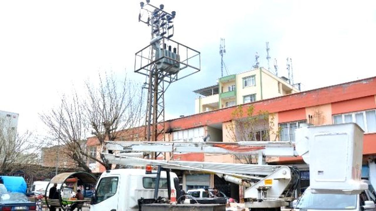 İslahiye\'de Elektrik Kesintisi Tepkisi