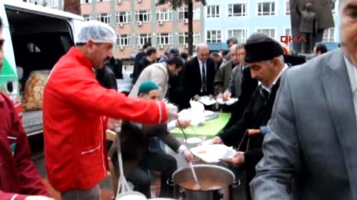İslahiye\'de Vatandaşlara Çanakkale Menüsü Dağıtıldı