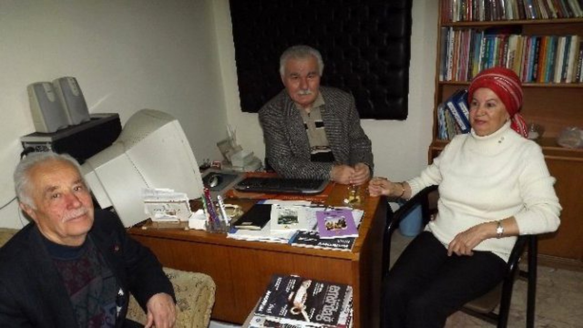 İstanbullu Kadın Şairden Eskişehir Şairler Derneği\'ne Ziyaret