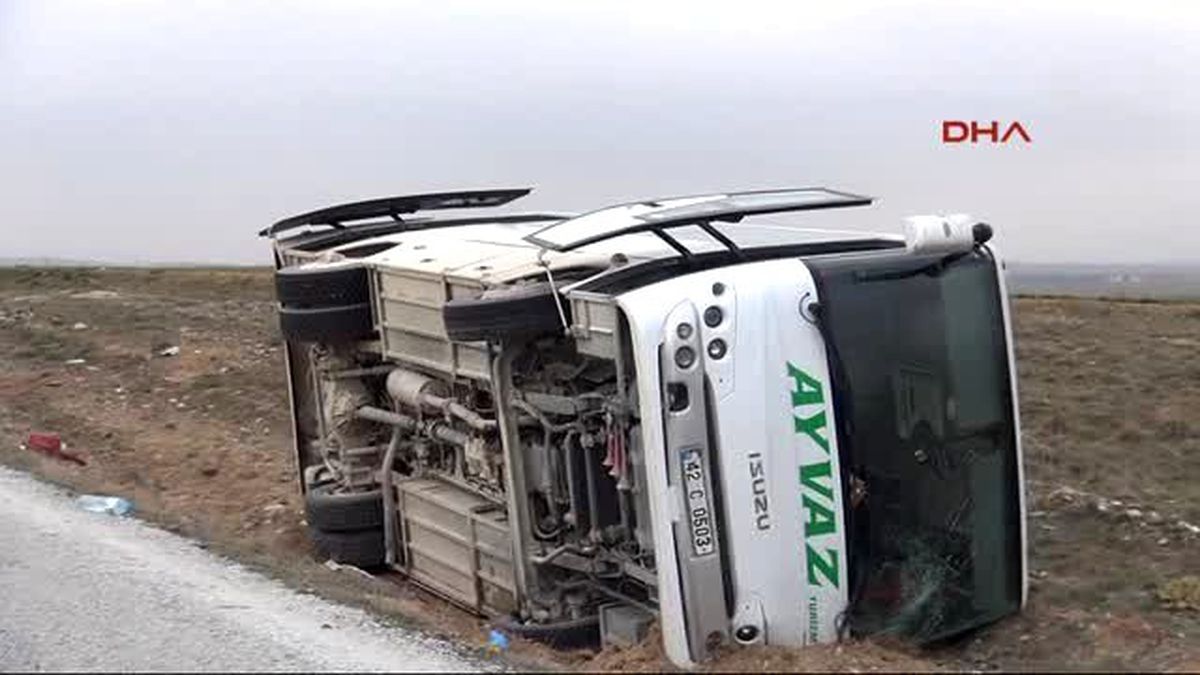 Konya\'da Okul Servisi Devrildi: 18 Yaralı