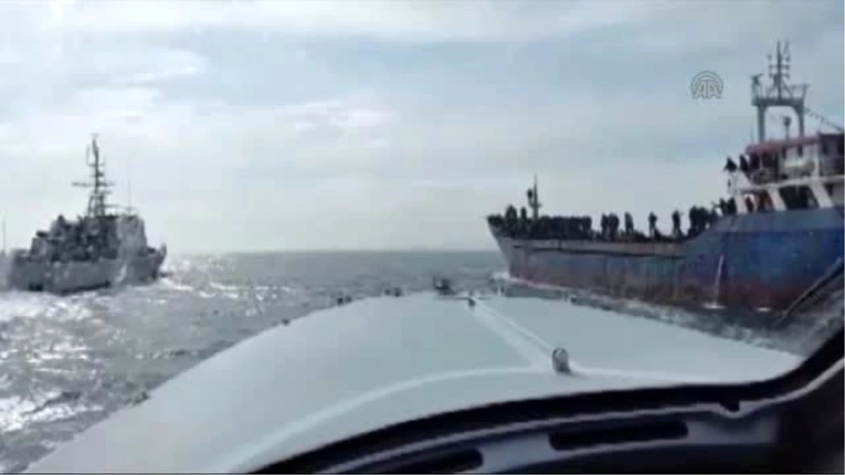 Marmara Denizi\'ndeki Kaçakları Taşıyan Gemiye Operasyon