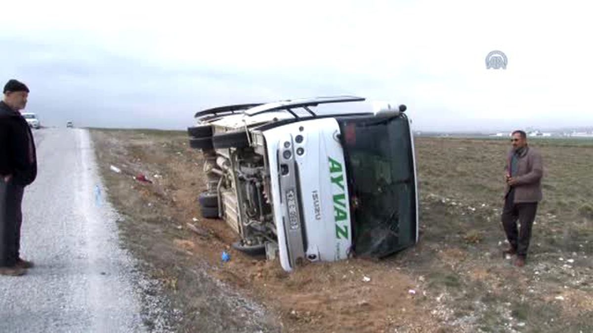 Öğrenci Servisi Devrildi