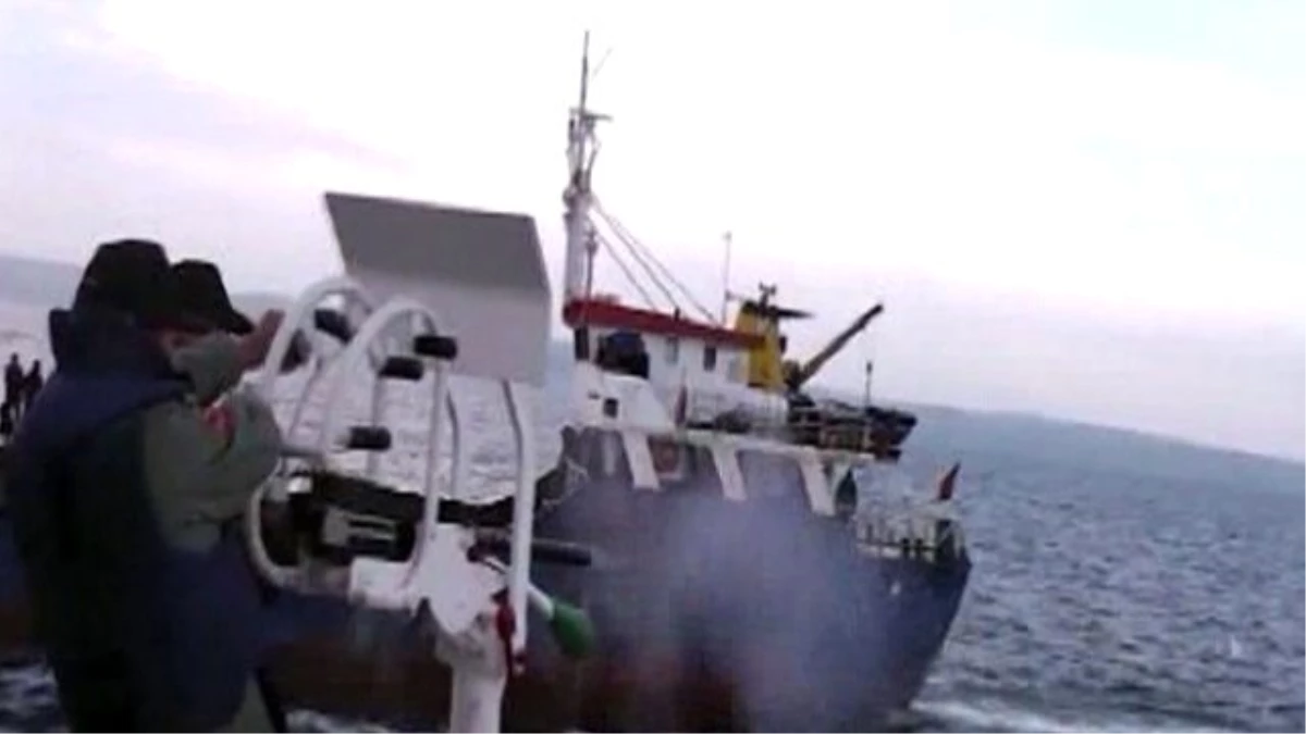 Operasyon Yapılan Kaçak Göçmen Gemisinin Yeni Görüntüleri Ortaya Çıktı