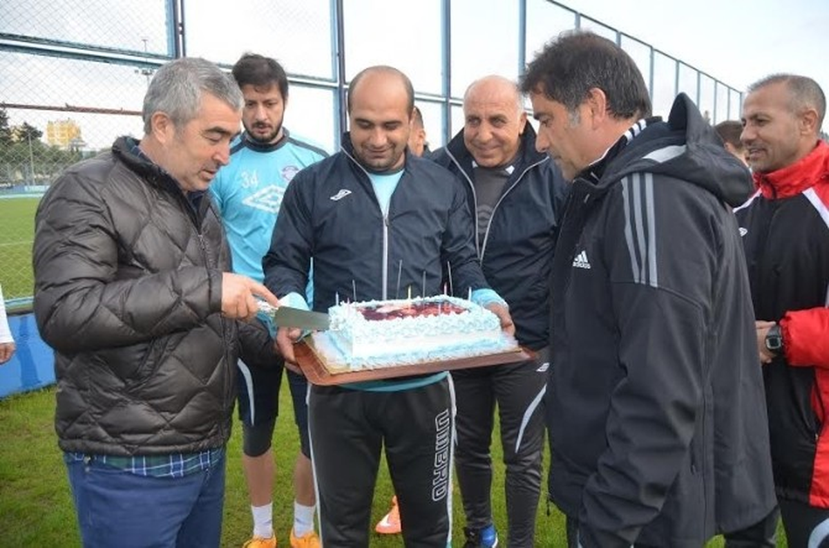 Samet Aybaya\'ya Sürpriz Doğum Günü Kutlaması