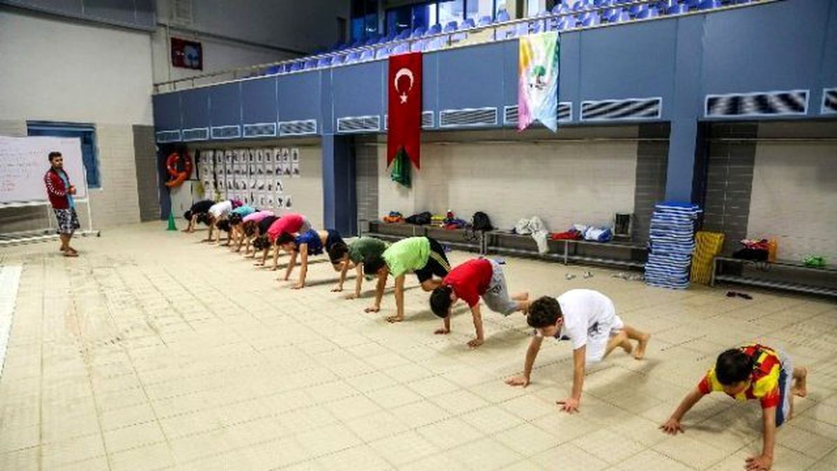 Şehitkamilli Yüzücüler Yarı Finellere Hazırlanıyor
