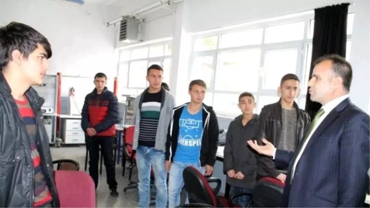 Sultanoğlu'ndan Mesleki ve Teknik Anadolu Lisesine Ziyaret