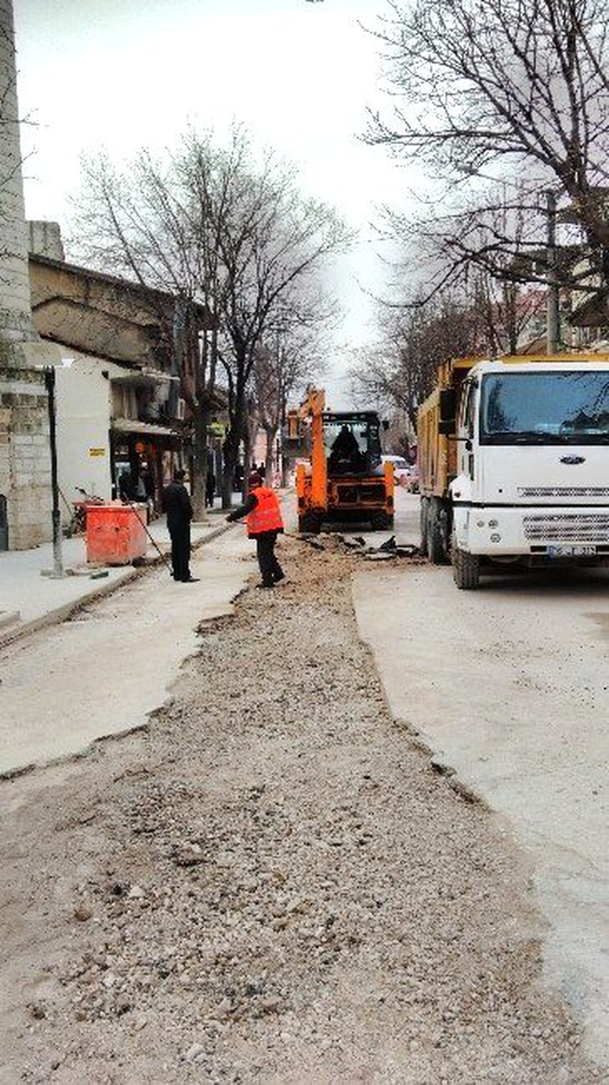 Yenişehir\'de Ana Caddeler Asfaltlanıyor