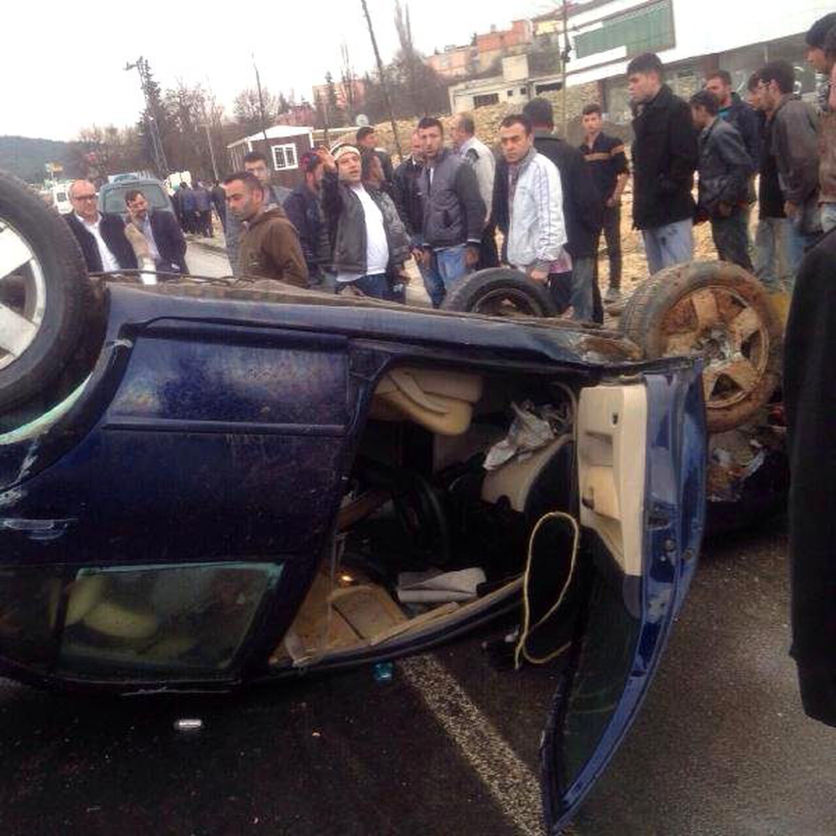 Gaziantep\'te Otomobil Devrildi: 2 Yaralı