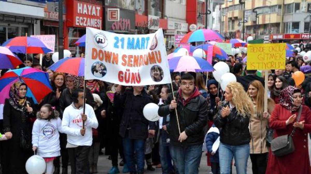Karabük\'te, \'Down Sendromu Günü\' Yürüyüşü
