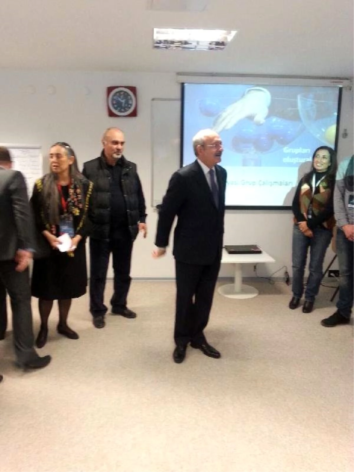 Kılıçdaroğlu\'ndan Bülent Ecevit Siyaset Okulu\'na Sürpriz Ziyaret
