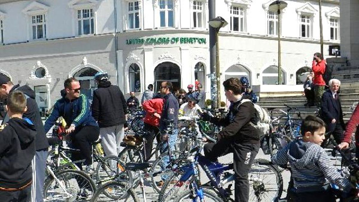 Kosovalıları Bisiklete Teşvik Etmek İçin Etkinlik Düzenlendi