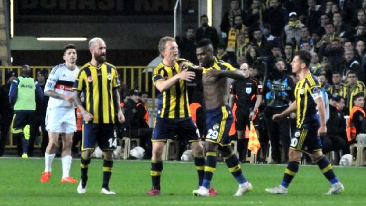 Fenerbahçe\'de Emenike Krizi