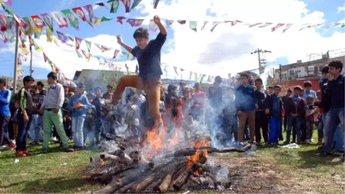 İskenderun\'da Nevruz Kutlamasında Gerginlik