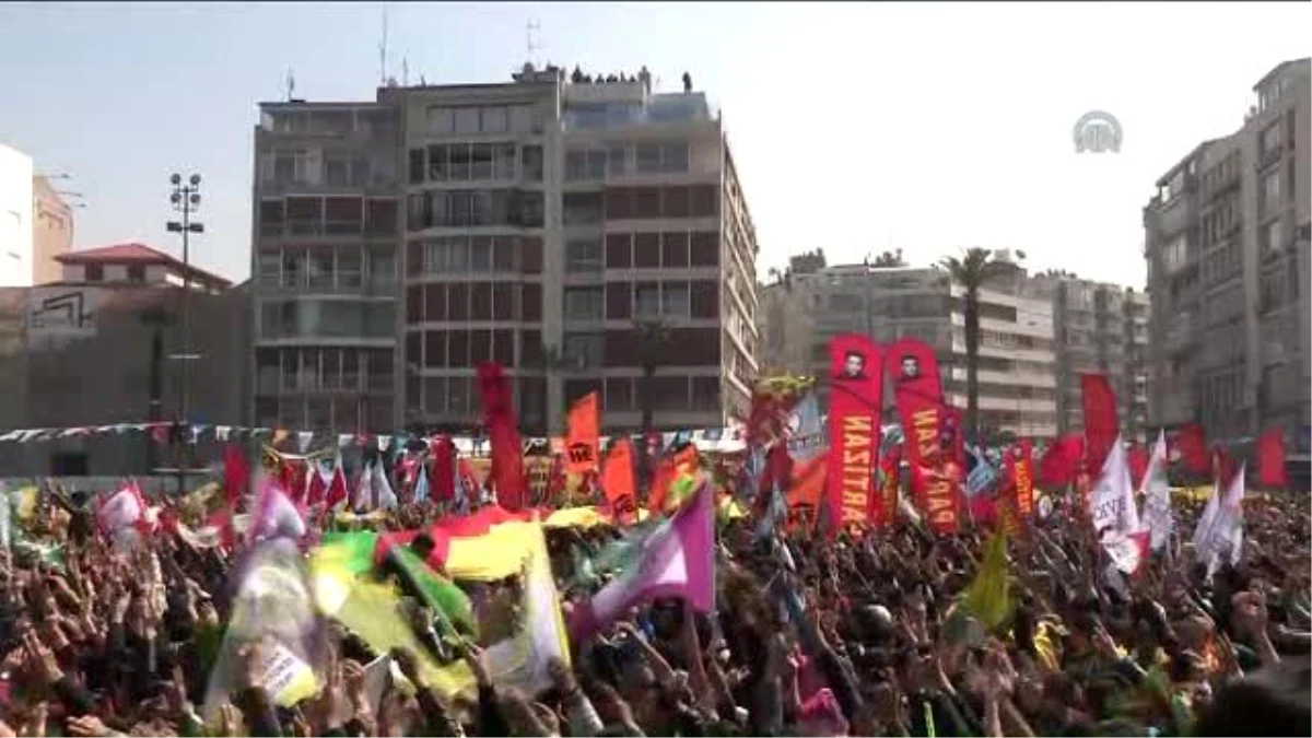 İzmir\'de Nevruz Kutlaması
