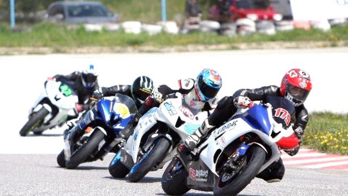 Motosikletçiler İzmir\'de Nefesleri Kesti
