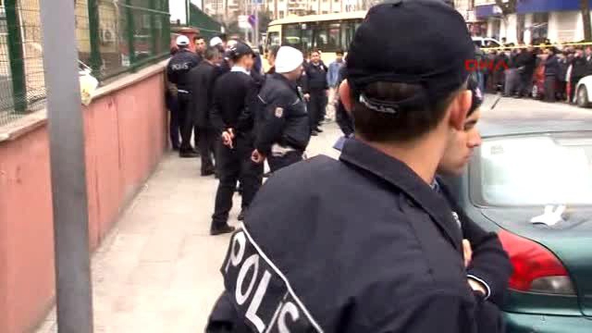 8 Yaşındaki Berkay Öldü, Vatandaşlar Üst Geçidinin Kaldırılmasına İsyan Etti 2