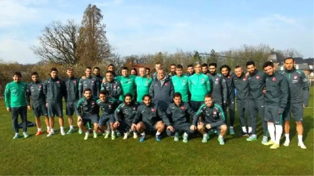 A Milli Futbol Takımı, Almanya Kampındaki İlk Çalışmasını Yaptı