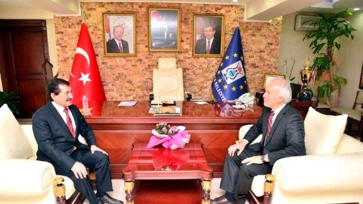 Ahmet Karaaslan\'dan Başkan Saraçoğlu\'na Veda
