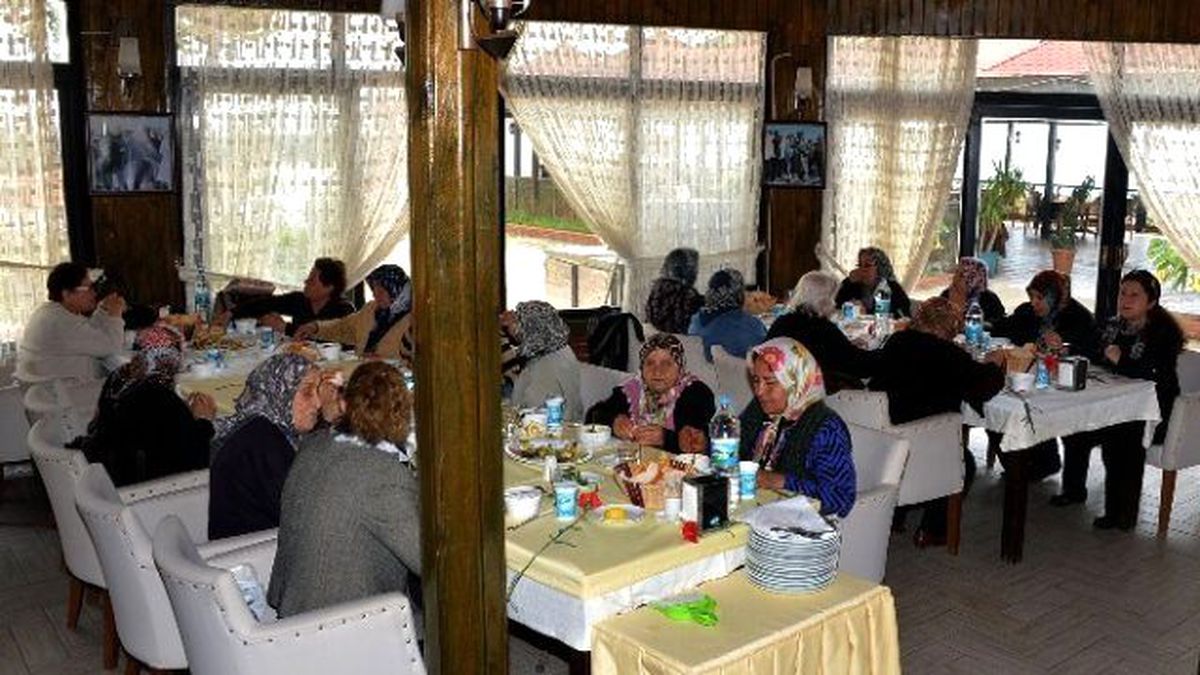 Başkan Kocamaz Yaşlılarla Yemekte Buluştu
