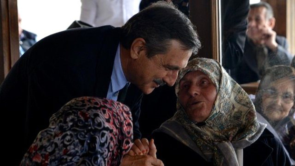 Dünya Yaşlılar Haftası\'nda Bir Araya Geldiler