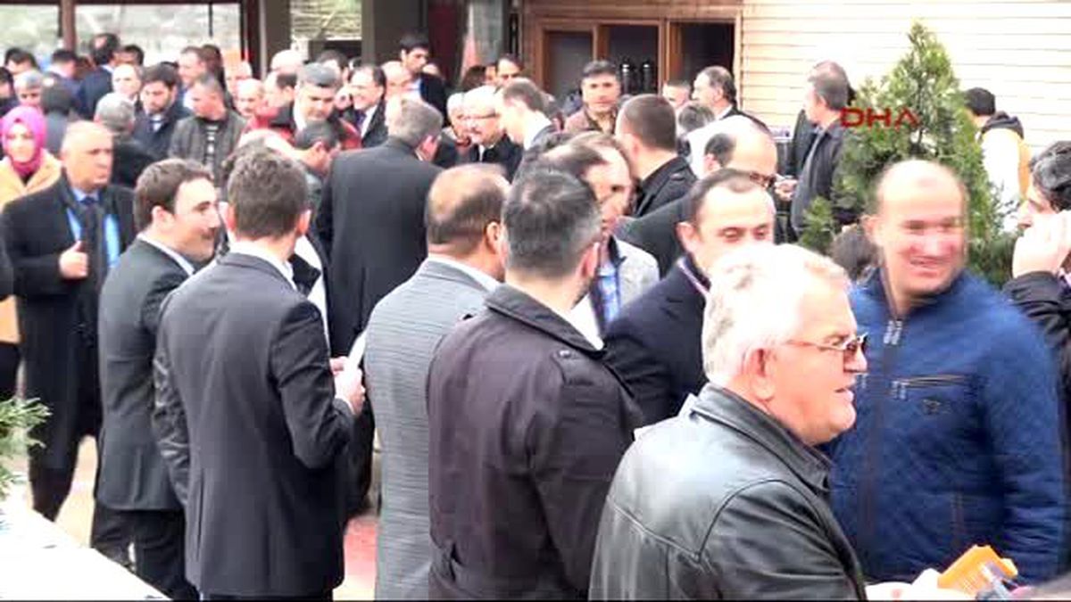 İzmit\'te Lokma ve Çikolata İkramlı Temayül