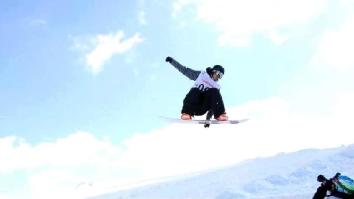 Kartalkaya\'da Snowboard Heyecanı