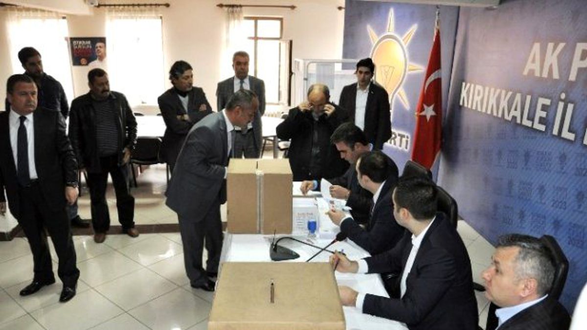 Kırıkkale\'de Stk\'lar AK Parti\'nin Temayül Yoklamasında Oy Kullandı