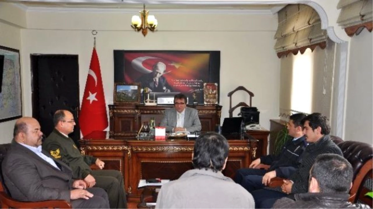 Pınarbaşı\'nda Seçim Öncesi Bilgilendirme Toplantısı Düzenlendi