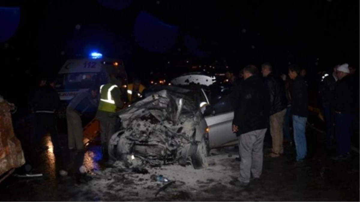 Amasya\'da Trafik Kazası: 2 Ölü, 5 Yaralı