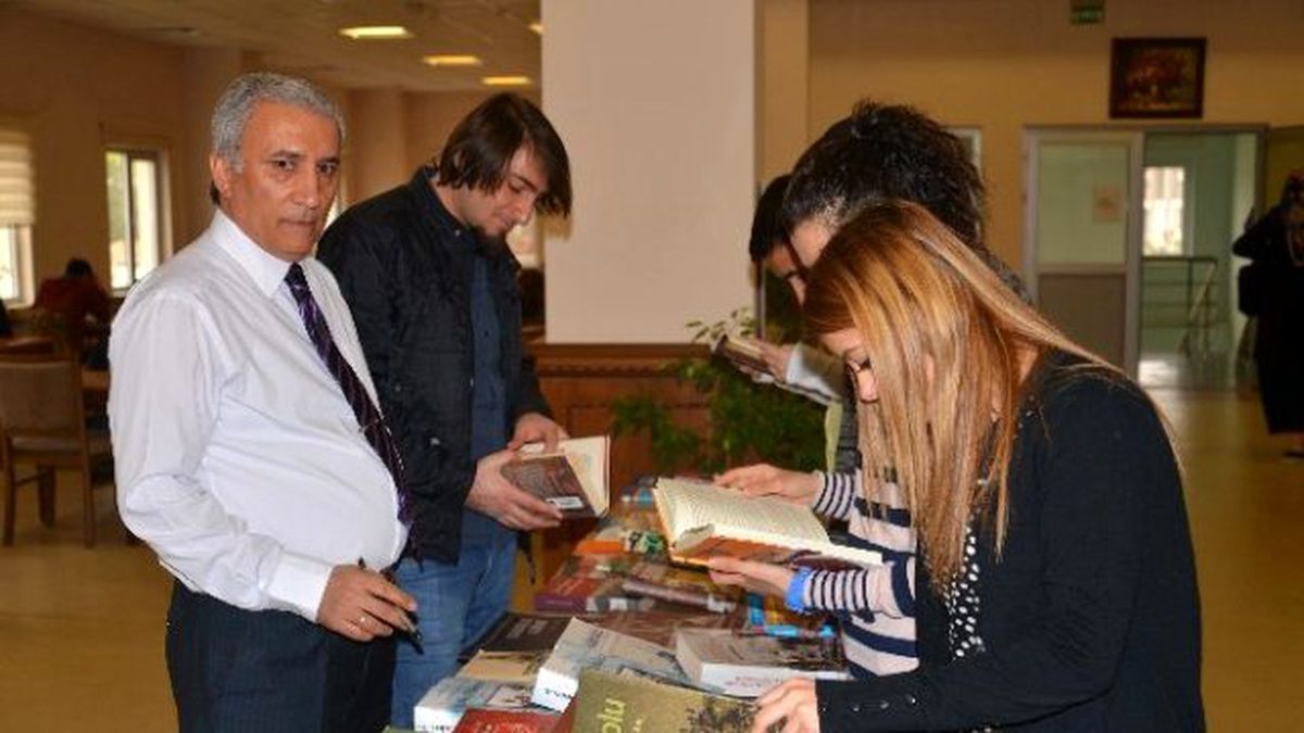Bilecik Şeyh Edebali Üniversitesinde "Çanakkale Kitapları" Sergisi