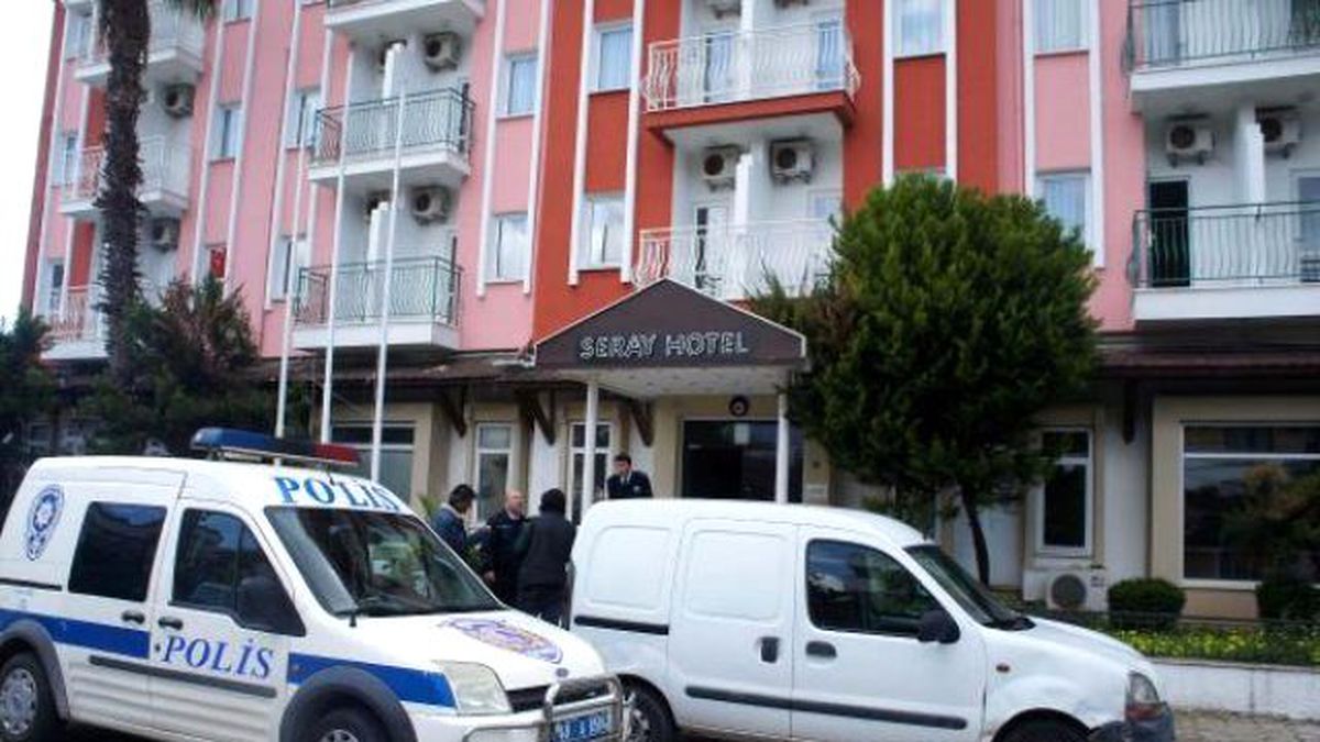 Marmaris\'te Bunalıma Giren Alman Kendini Astı