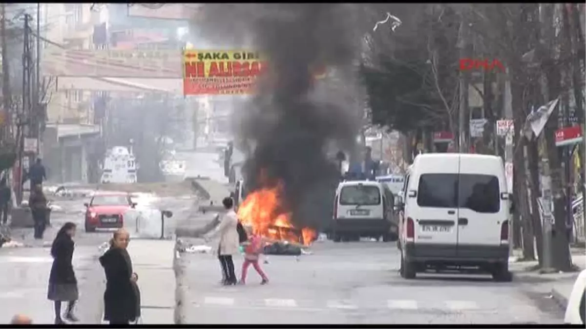 Gazi Mahallesi\'ndeki Operasyon Gerginliği Sürüyor