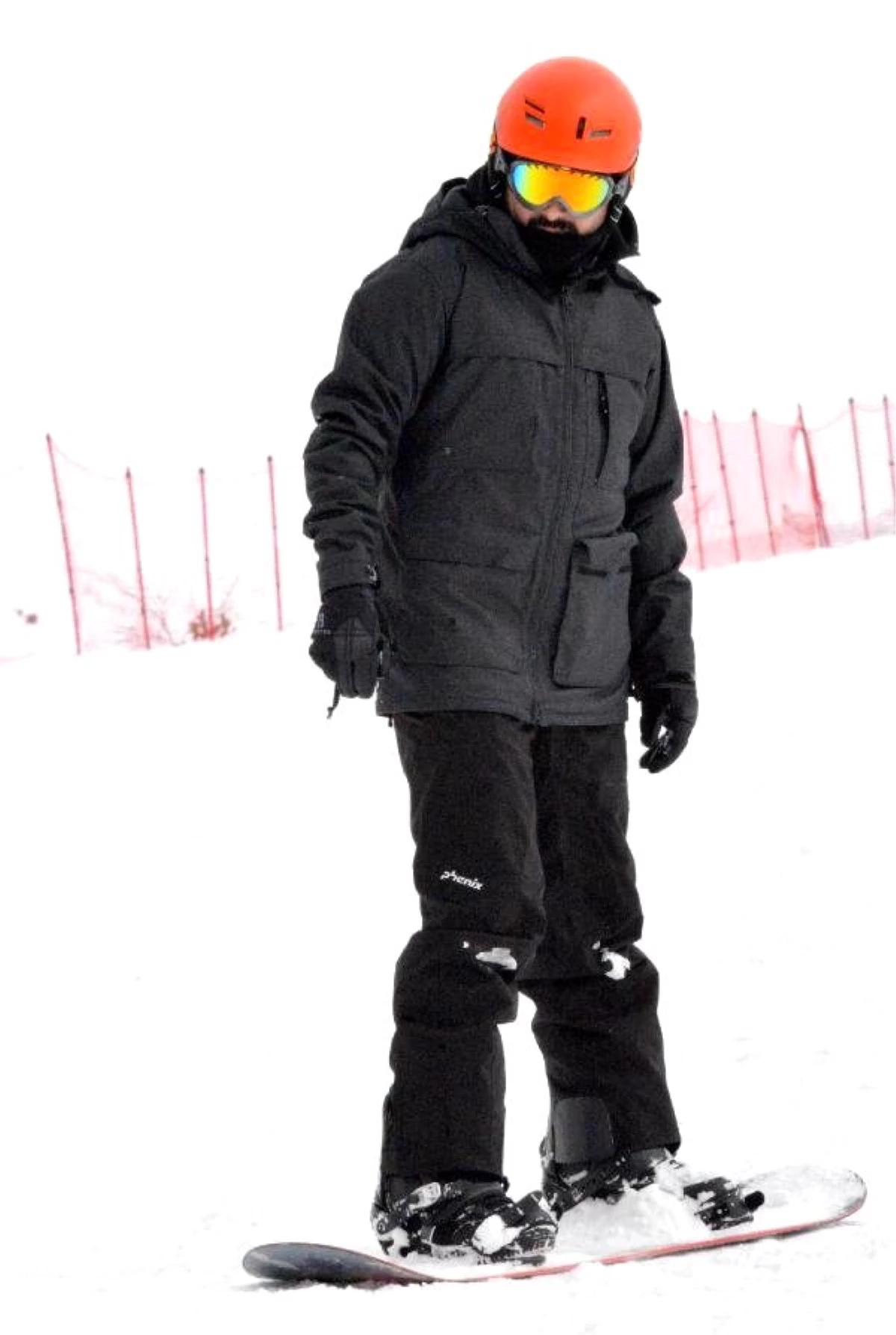 Gökhan Tepe Palandöken\'de Snowboard Yaptı