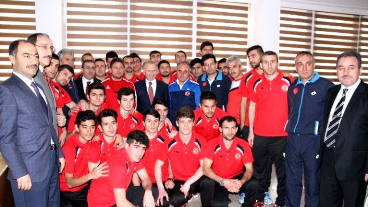 İşitme Engelliler A Milli Futbol Takımı Kampa Girdi