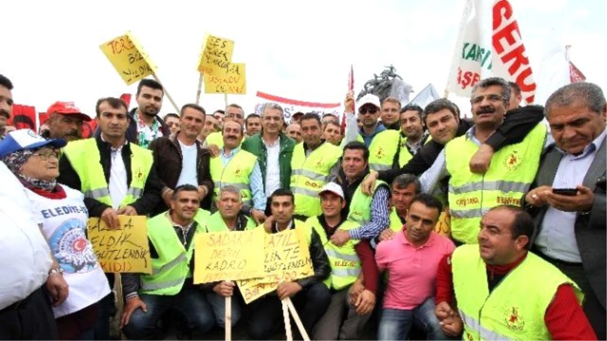 Karşıyaka\'da İşçileri Rahatlatan İhale