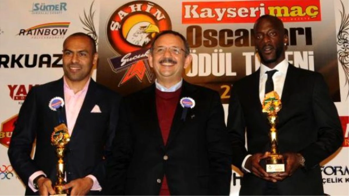 Kayseri\'de Nobreve Edinho Yılın Sporcusu, Agü Yılın Takımı