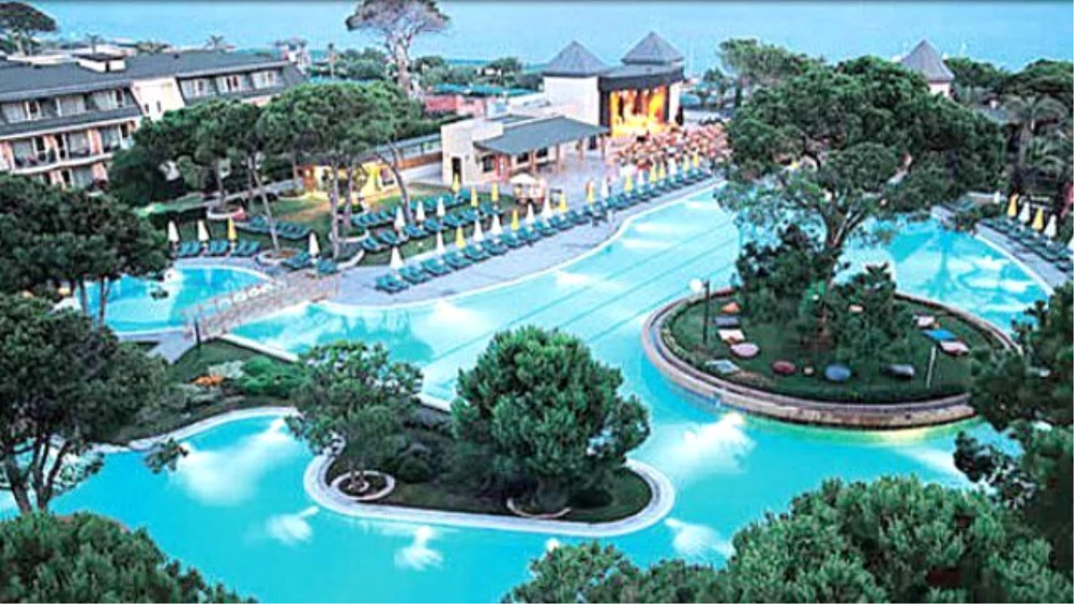 MHP\'ye, Belek\'te Tatil Çıktı