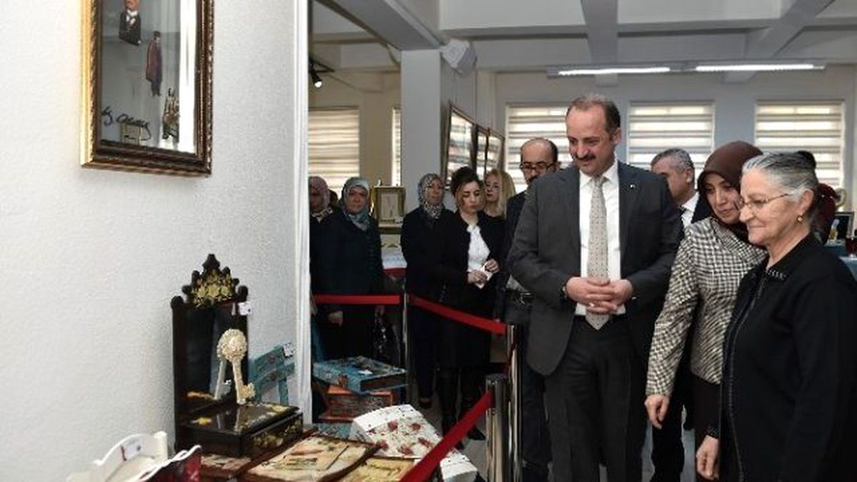 Mkm En Güzel Eserlerini Görücüye Çıkardı