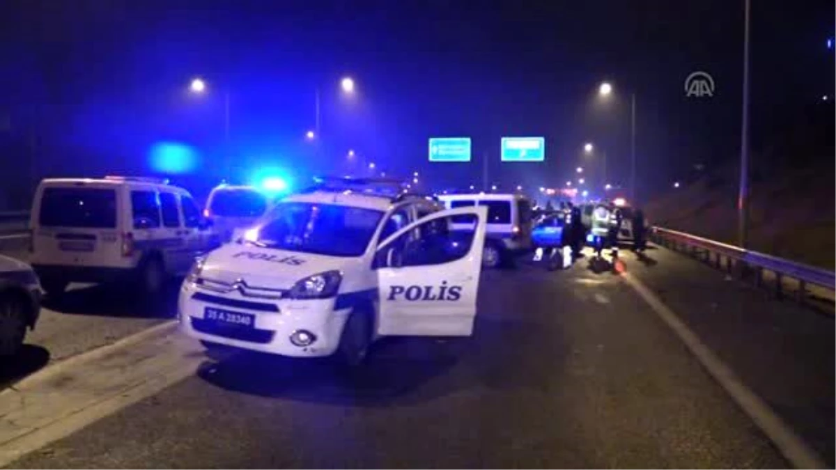 Alkollü Sürücü Polis Aracına Çarptı: 3 Yaralı