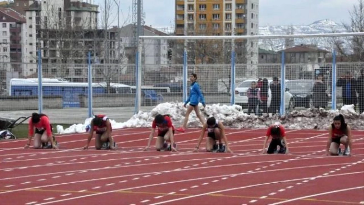 Analig Atletizm Yarı Final Müsabakaları Başladı