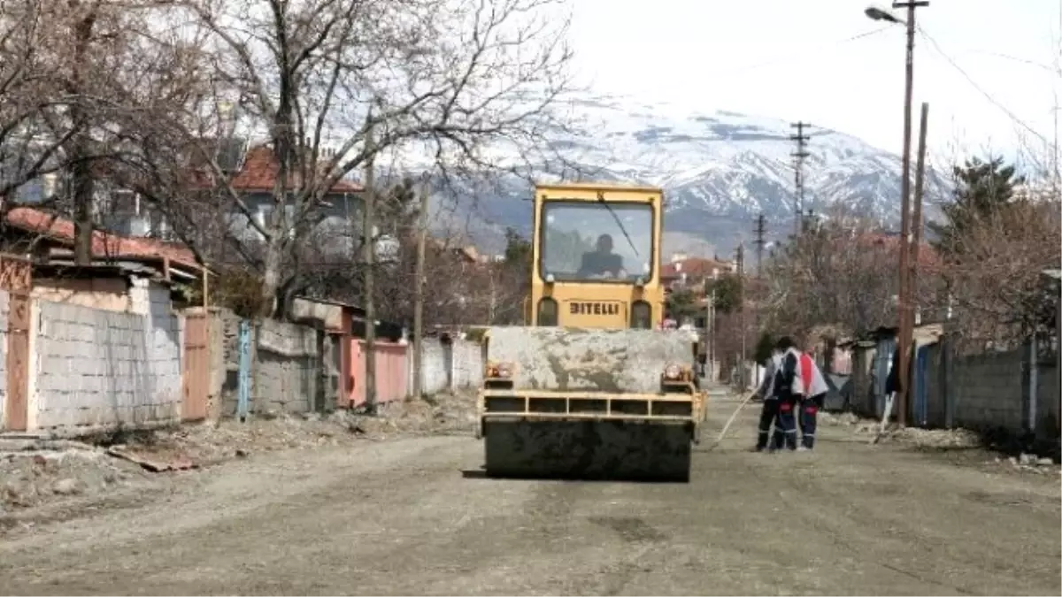 Erzincan\'da Yol Çalışmaları Hızlı Başladı