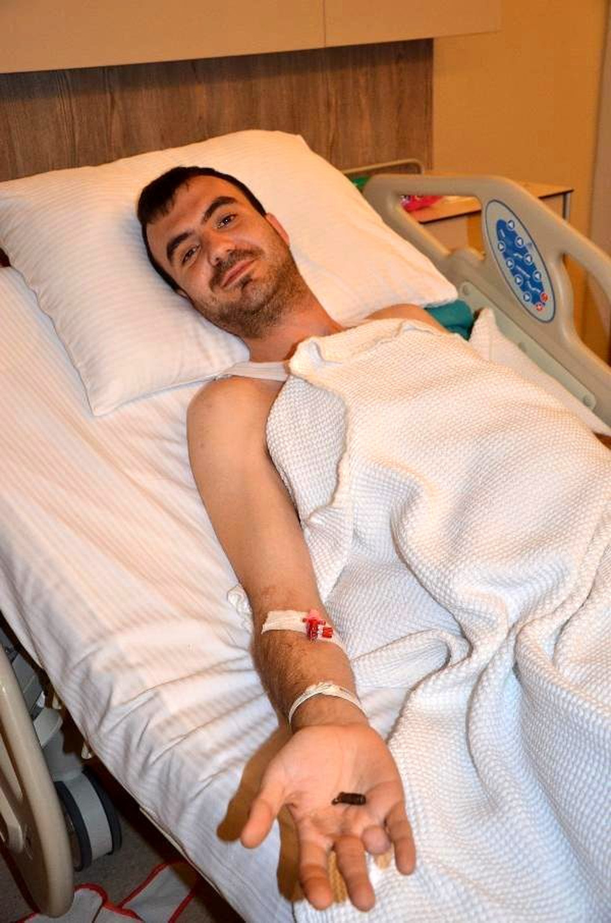 Gazinin Vücudunda 4 Yıl Sonra Fark Edilen 8\'inci Mermi Çıkarıldı