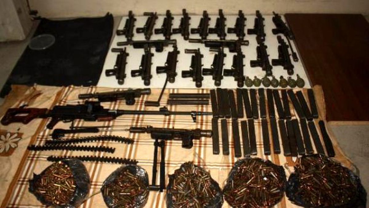 Gebze\'de Ele Geçirilen Silahlarla İlgili 3 Kişi Tutuklandı