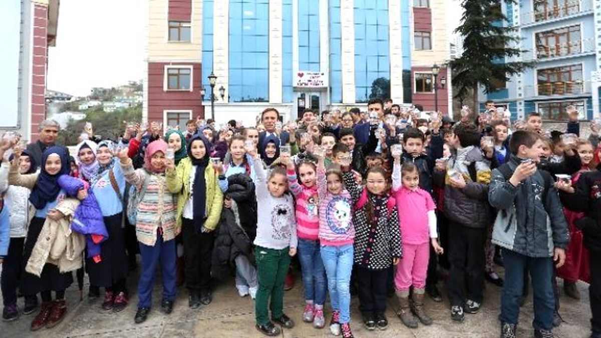 Genç\'ten \'Su\' Uyarısı