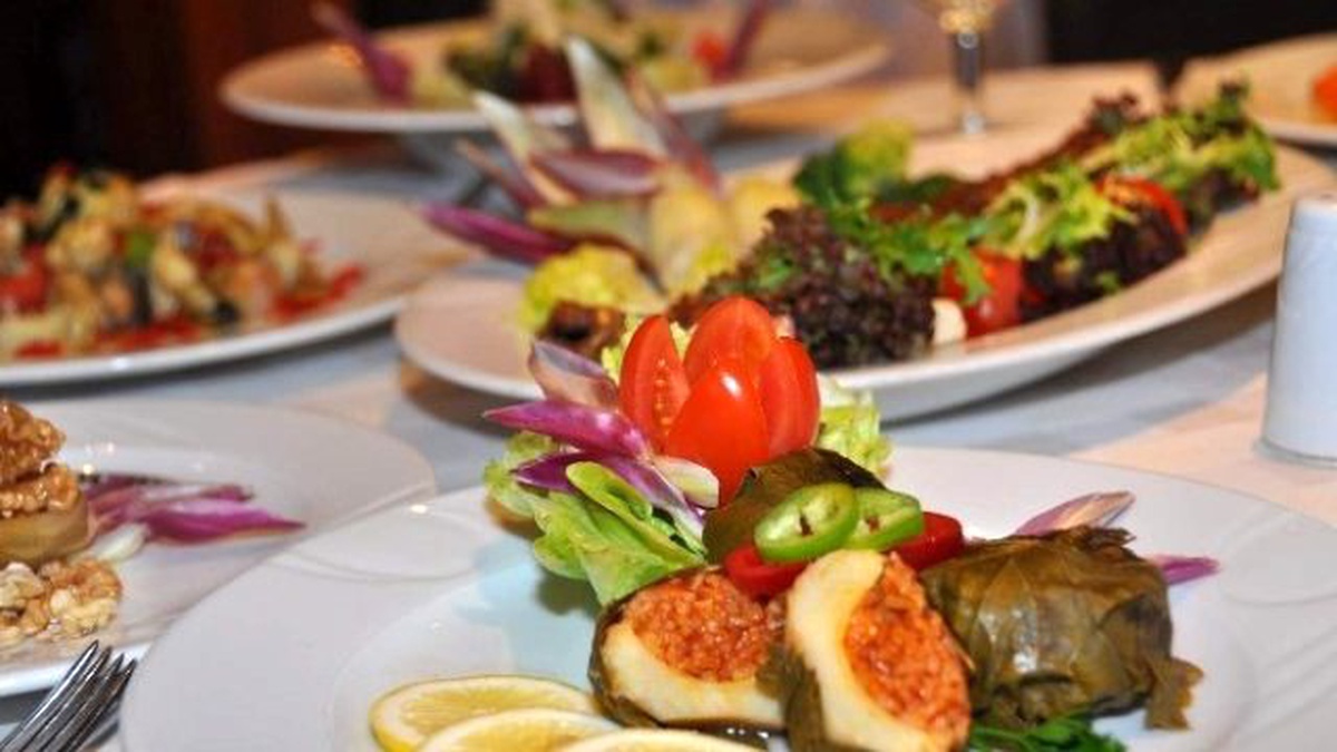 Kebap Diyarı Gaziantep\'te Enginar Kebabı Sezonu Açıldı