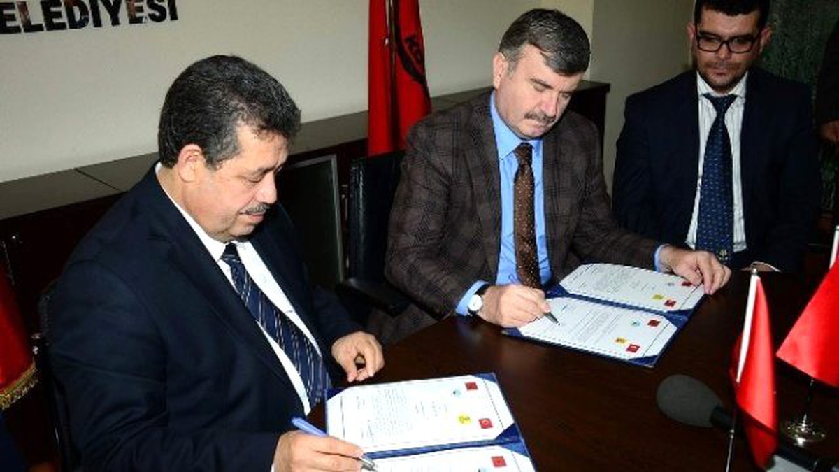 Konya ile Fas\'ın Fes Şehri Arasında Kardeş Şehir Protokolü İmzalandı