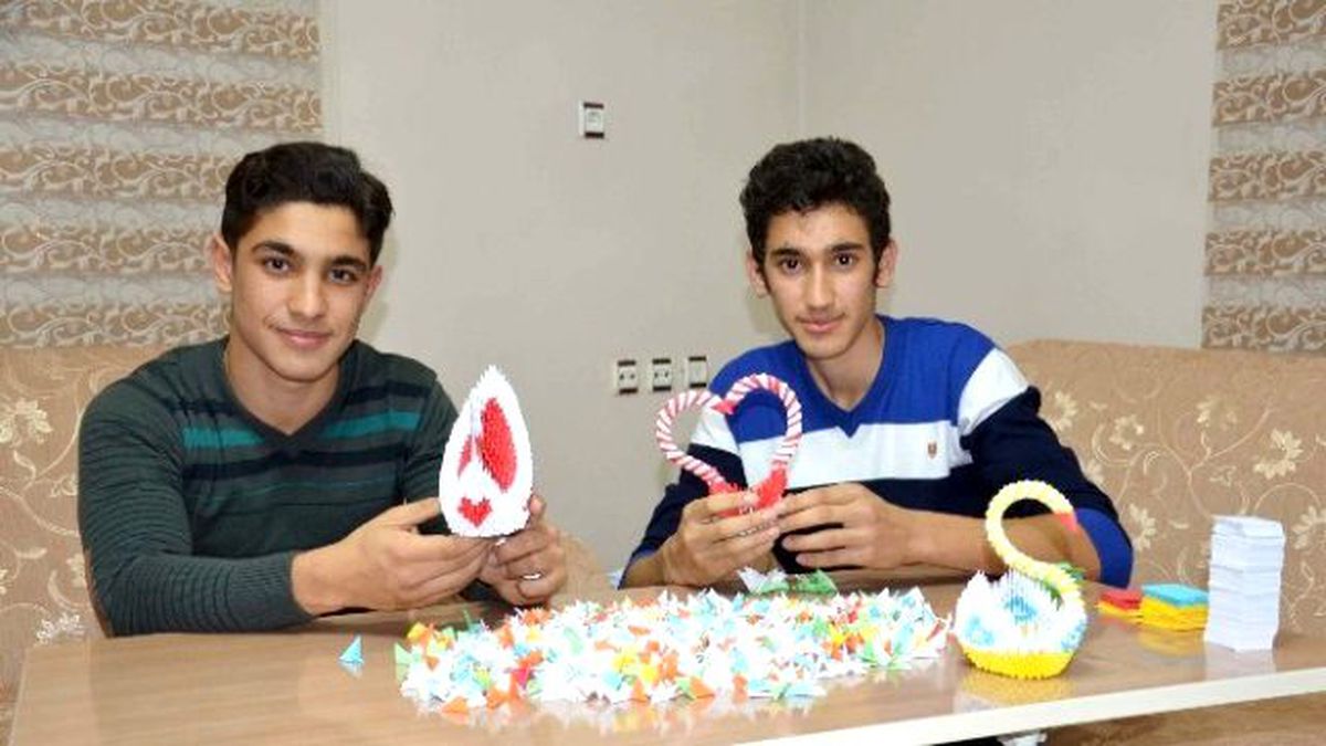 Liseli Kardeşlerin Origami Merakı